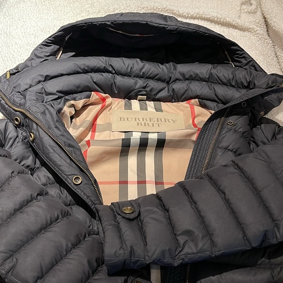 Authentic Burberry Brit down jacket size SP - Picture 4 of 10